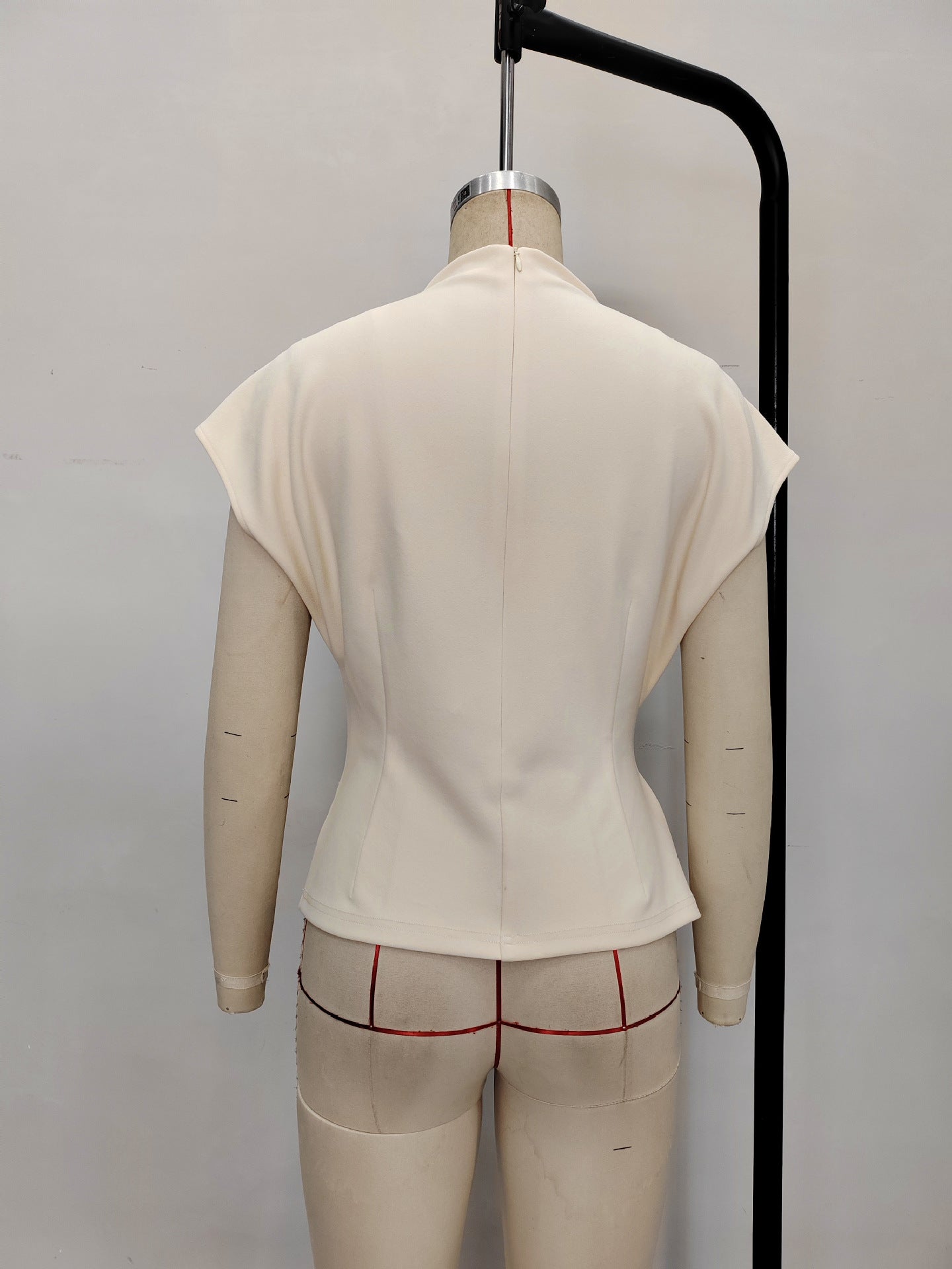Semi-High Neck Short-Sleeve Waist-Defining Top