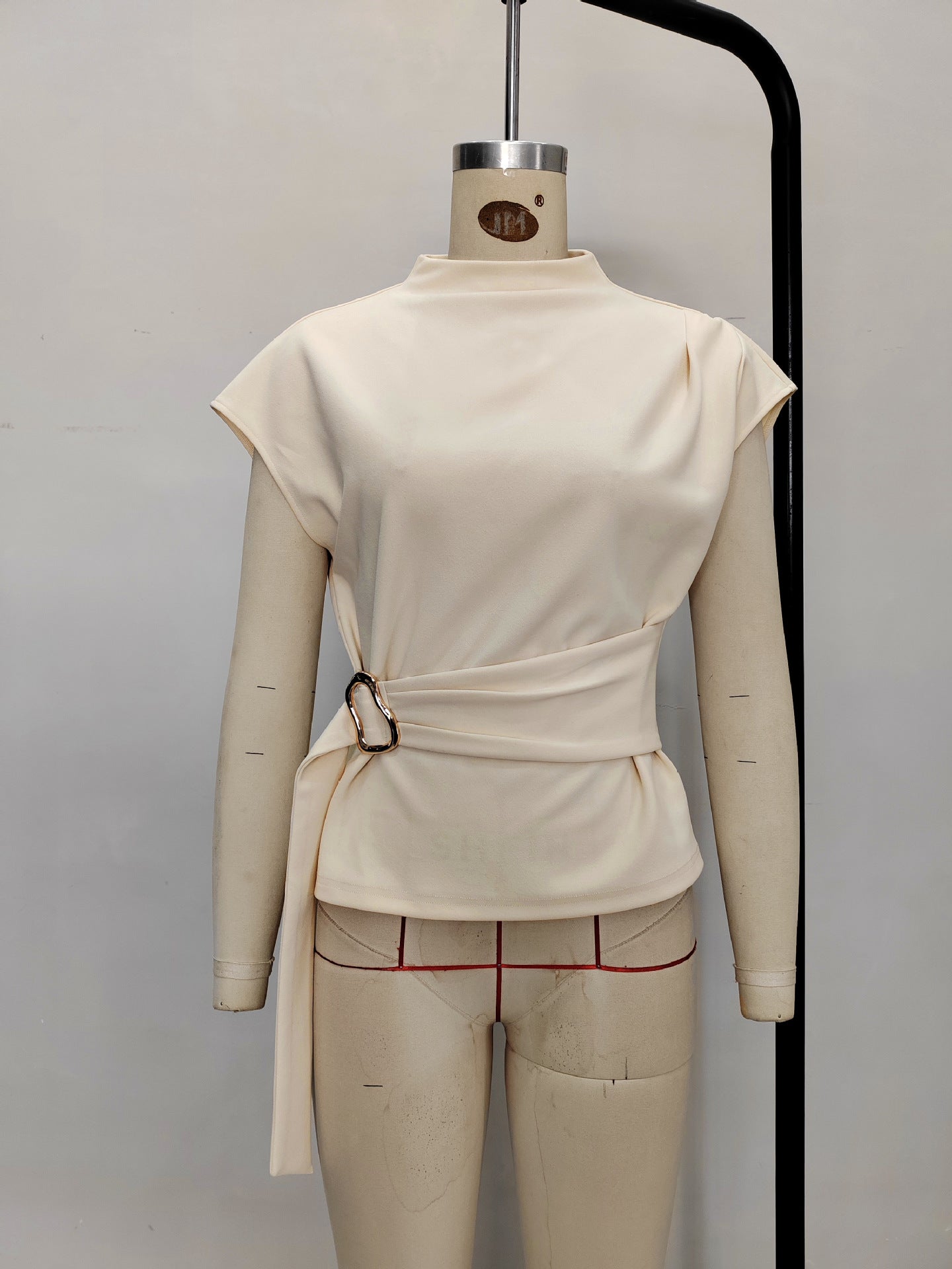Semi-High Neck Short-Sleeve Waist-Defining Top